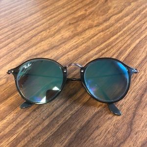 Ray Ban Classic Round 2447